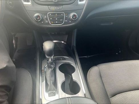 Used 2024 Chevrolet Malibu LT image 36