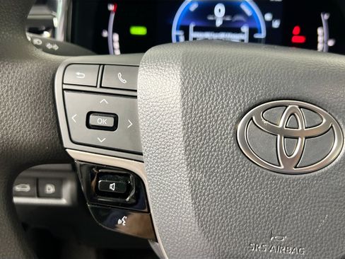 Used 2026 Toyota Camry LE FWD image 17