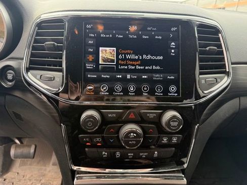 Used 2021 Jeep Grand Cherokee Laredo X image 14