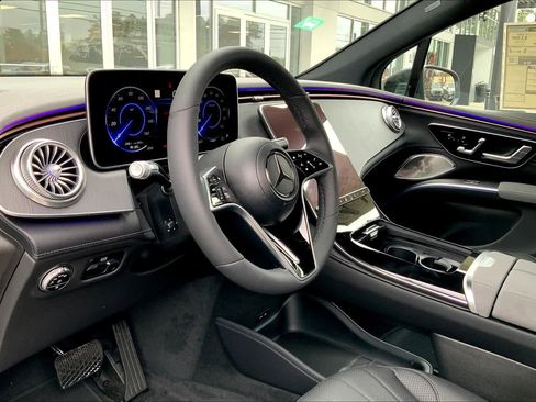 Used 2023 Mercedes-Benz EQS 450+ 4MATIC SUV image 9