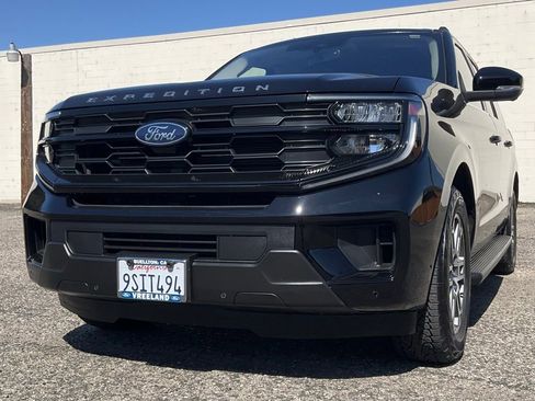 Used 2025 Ford Expedition Max Active AWD/4WD image 54