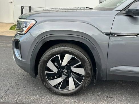 Certified 2024 Volkswagen Atlas Cross Sport SE AWD/4WD image 7