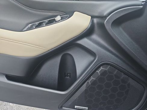 Used 2021 Subaru Outback Limited image 9