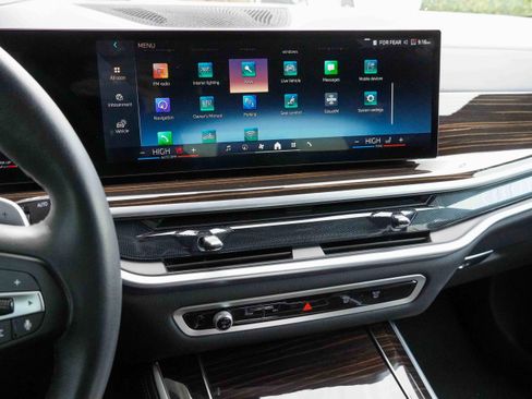 Certified 2025 BMW X5 xDrive40i w/ Premium Package image 25