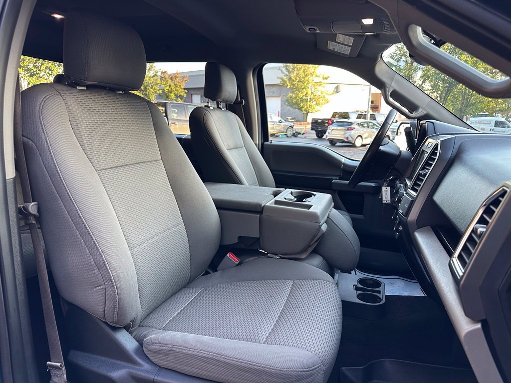 Used 2016 Ford F150 XLT w/ Equipment Group 302A Luxury AWD/4WD image 38