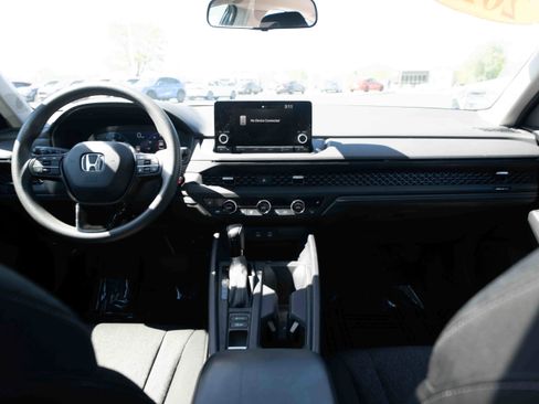 Certified 2023 Honda Accord EX image 20