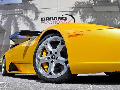 Used 2005 Lamborghini Murcielago Roadster image 7