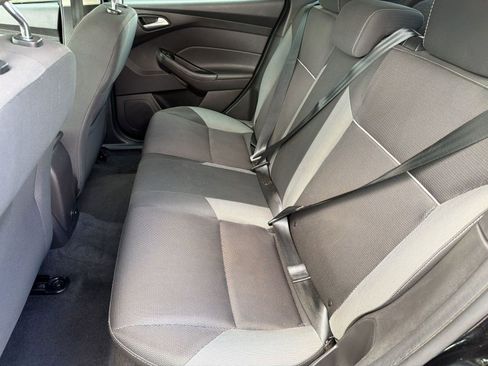 Used 2012 Ford Focus SE FWD image 14