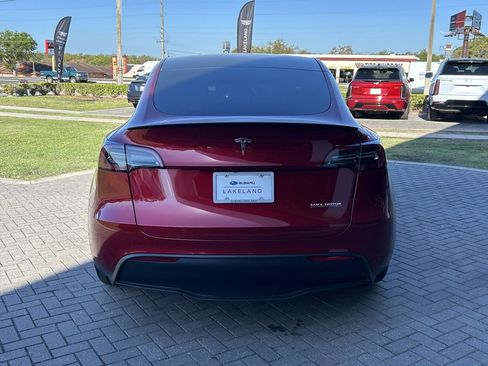 Used 2024 Tesla Model Y Performance image 5