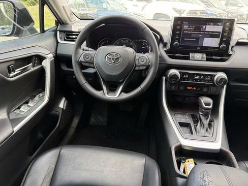 Certified 2020 Toyota RAV4 Limited FWD image 23