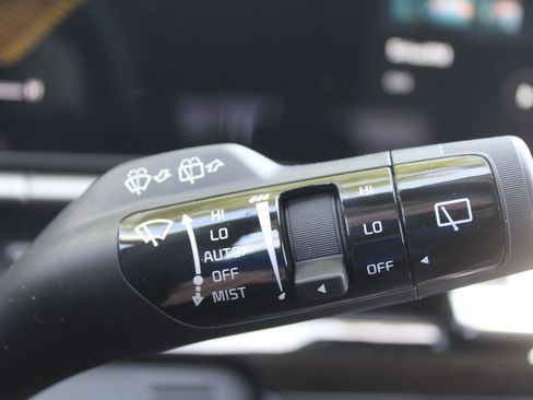 New 2026 Kia Sportage EX FWD image 32