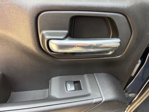 Used 2021 Chevrolet Silverado 1500 Custom AWD/4WD image 37