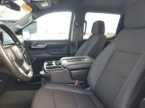 Used 2025 Chevrolet Silverado 1500 LT image 10