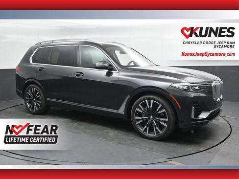 Used 2022 BMW X7 xDrive40i w/ Premium Package AWD/4WD image 1