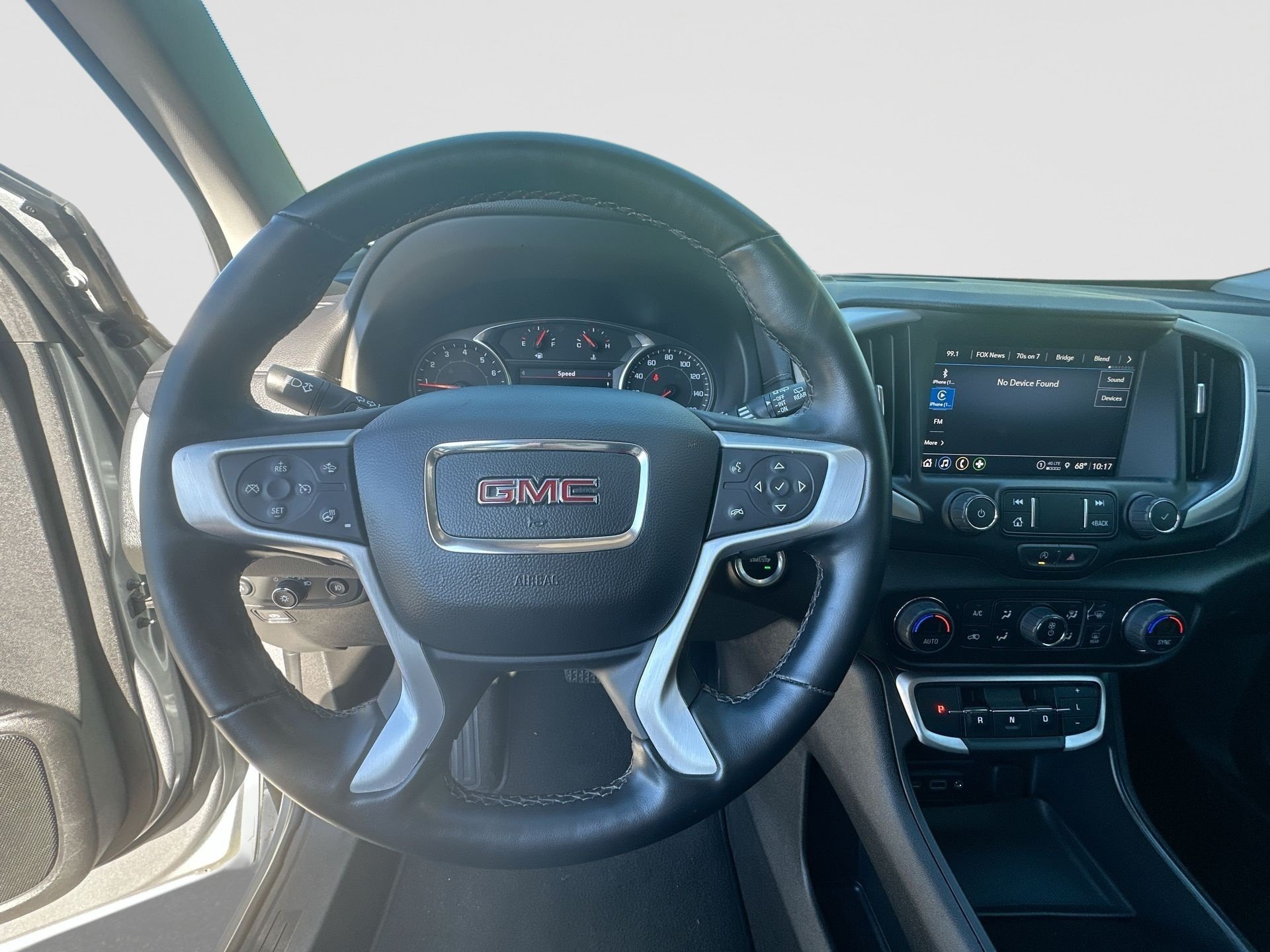 Used 2023 GMC Terrain SLT w/ Elevation Edition FWD image 11