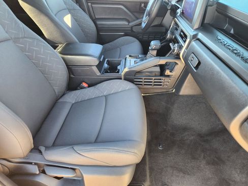 Used 2024 Toyota Tacoma SR image 17