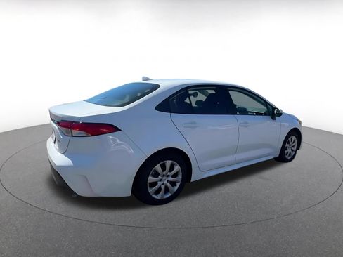 Used 2025 Toyota Corolla LE FWD image 15