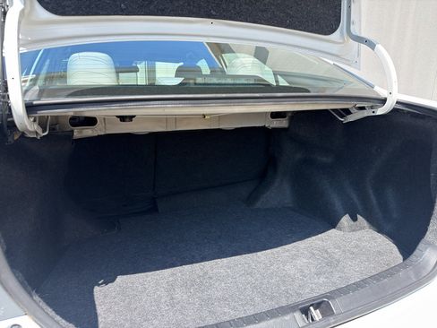 Used 2019 Toyota Corolla LE FWD image 15