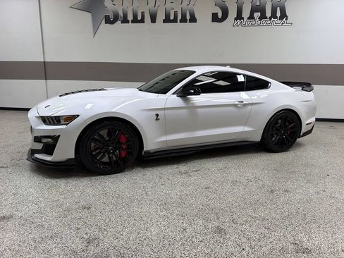 Used 2020 Ford Mustang Shelby GT500 w/ Technology Package RWD image 2
