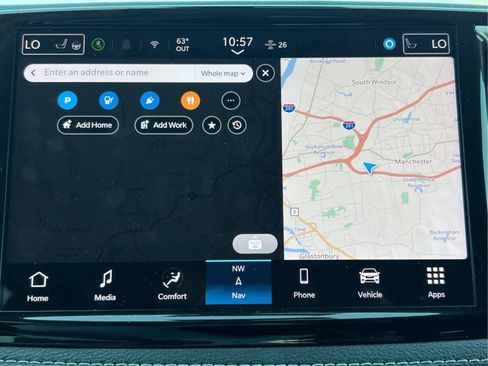 Used 2024 Chrysler Pacifica Limited FWD image 38
