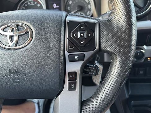 Used 2020 Toyota Tacoma SR5 image 17