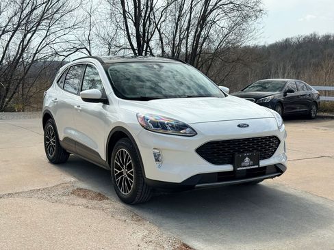 Used 2022 Ford Escape SEL w/ Technology Package image 6