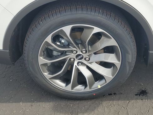 New 2026 Lincoln Aviator AWD image 5