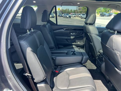 Certified 2025 Honda Pilot Touring image 29
