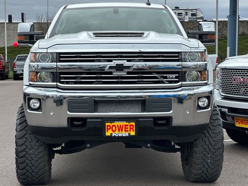 Used 2017 Chevrolet Silverado 2500 LTZ w/ Duramax Plus Package image 9