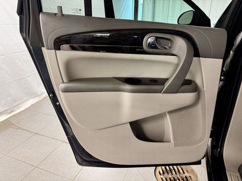Used 2017 Buick Enclave Leather w/ Trailering Package FWD image 15
