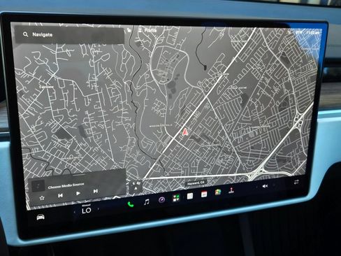 Used 2022 Tesla Model X AWD/4WD image 21