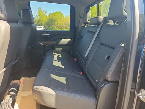 Used 2021 GMC Sierra 3500 Denali w/ Denali Black Diamond Edition AWD/4WD image 16