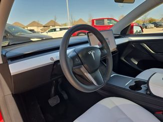 Used 2024 Tesla Model Y 2WD video 2