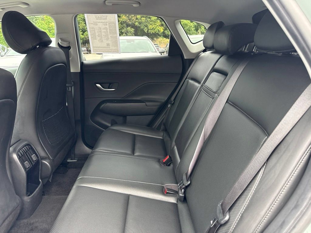 Used 2024 Hyundai Kona Limited AWD/4WD image 42