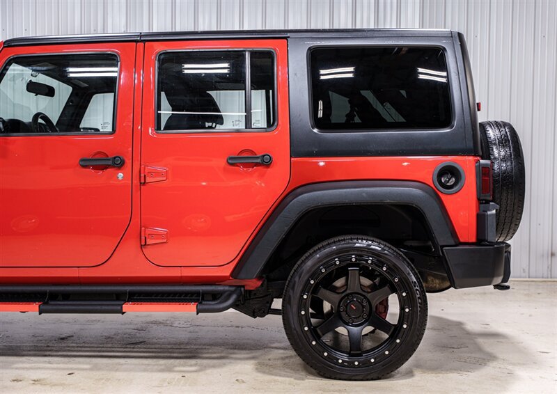 Used 2015 Jeep Wrangler Unlimited Sport w/ Connectivity Group AWD/4WD image 4