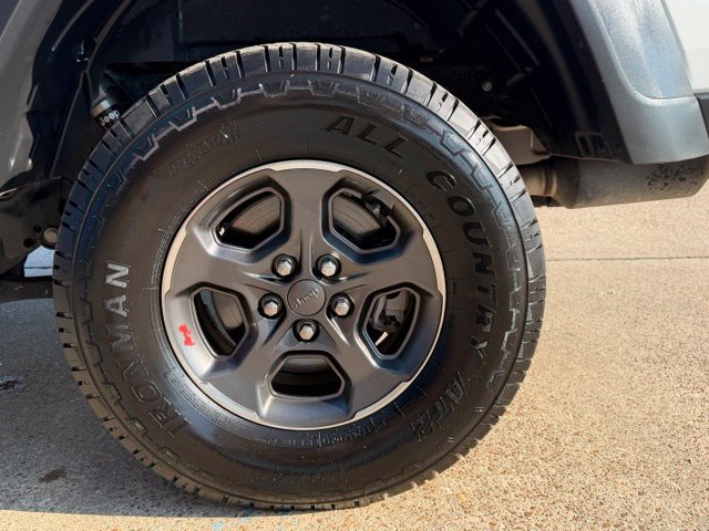 Used 2020 Jeep Gladiator Rubicon w/ Trailer Tow Package AWD/4WD image 8