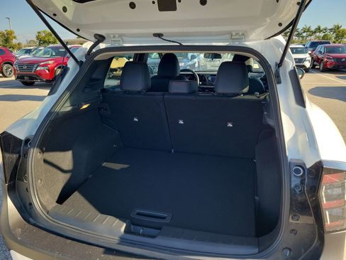 New 2026 Nissan Kicks SR image 6