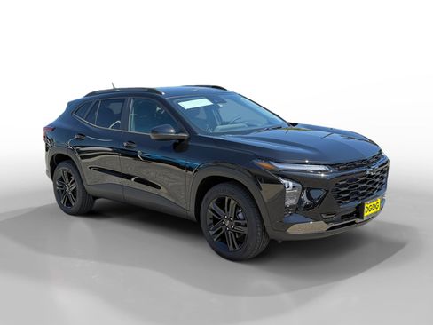 New 2026 Chevrolet Trax ACTIV FWD image 7