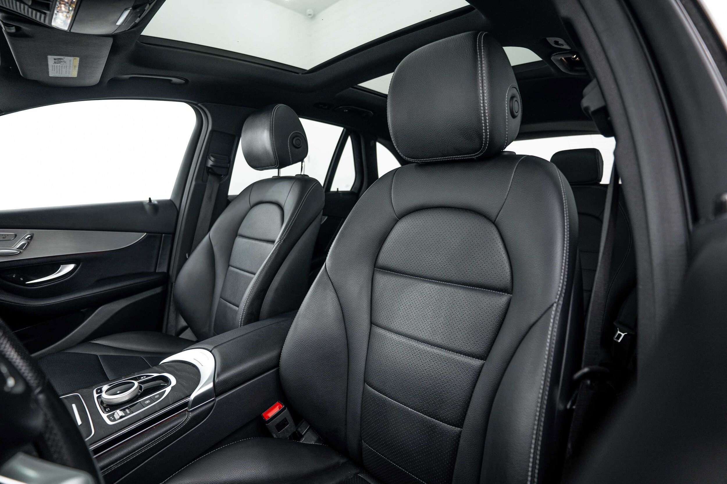 Used 2019 Mercedes-Benz GLC 300 4MATIC image 15