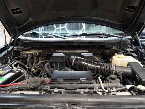 Used 2013 Ford F150 Raptor w/ Luxury Equipment Group image 32