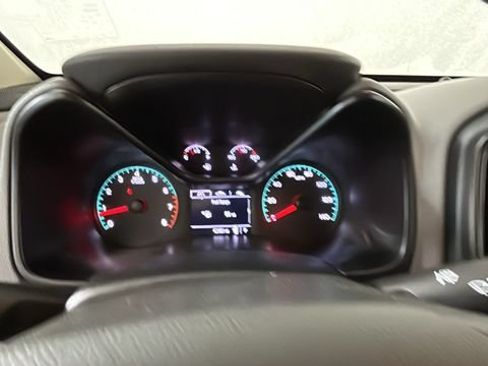 Used 2022 Chevrolet Colorado W/T w/ LPO, Tonneau and Step Package AWD/4WD image 17