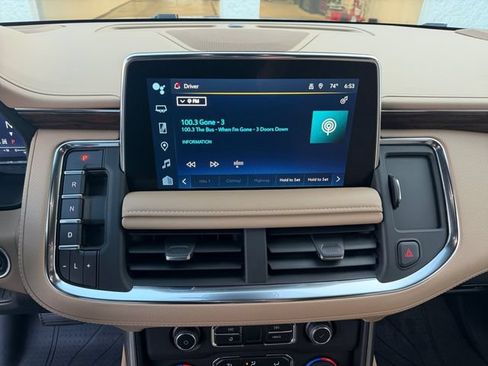Used 2023 Chevrolet Suburban Premier AWD/4WD image 26