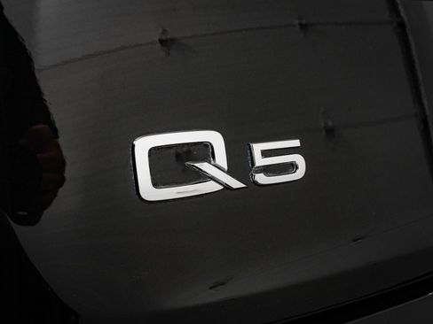 Used 2023 Audi Q5 2.0T Premium Plus w/ Premium Plus Package image 19