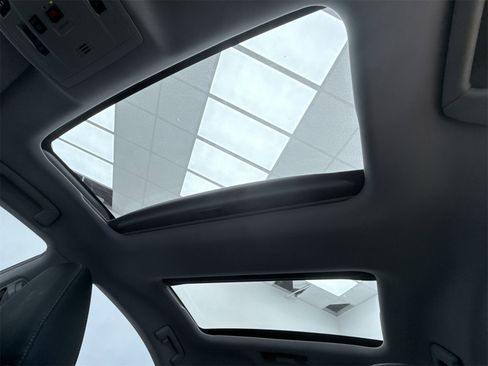 Used 2018 Lexus ES 350 w/ Navigation System Package image 41