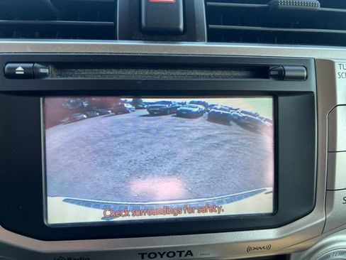 Used 2012 Toyota 4Runner SR5 AWD/4WD image 13