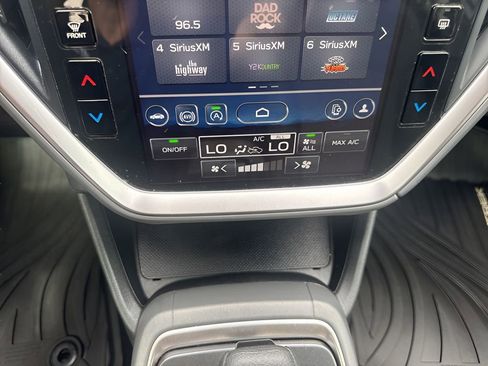 Used 2025 Subaru Crosstrek 2.0i Premium AWD/4WD image 19