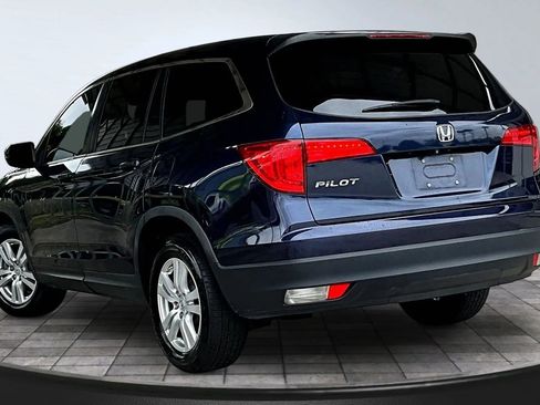 Used 2016 Honda Pilot LX image 4
