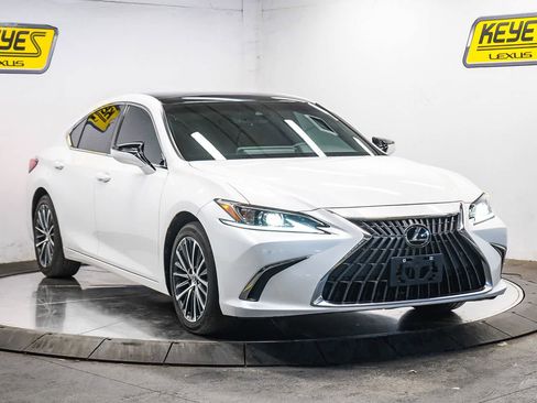 Used 2023 Lexus ES 350 w/ Premium Package image 5