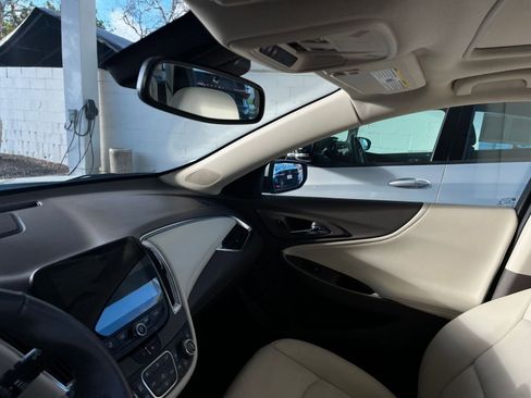 Used 2024 Chevrolet Malibu LT image 35