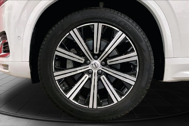 Certified 2024 Volvo XC90 B5 Plus w/ Protection Package Premier AWD/4WD image 12